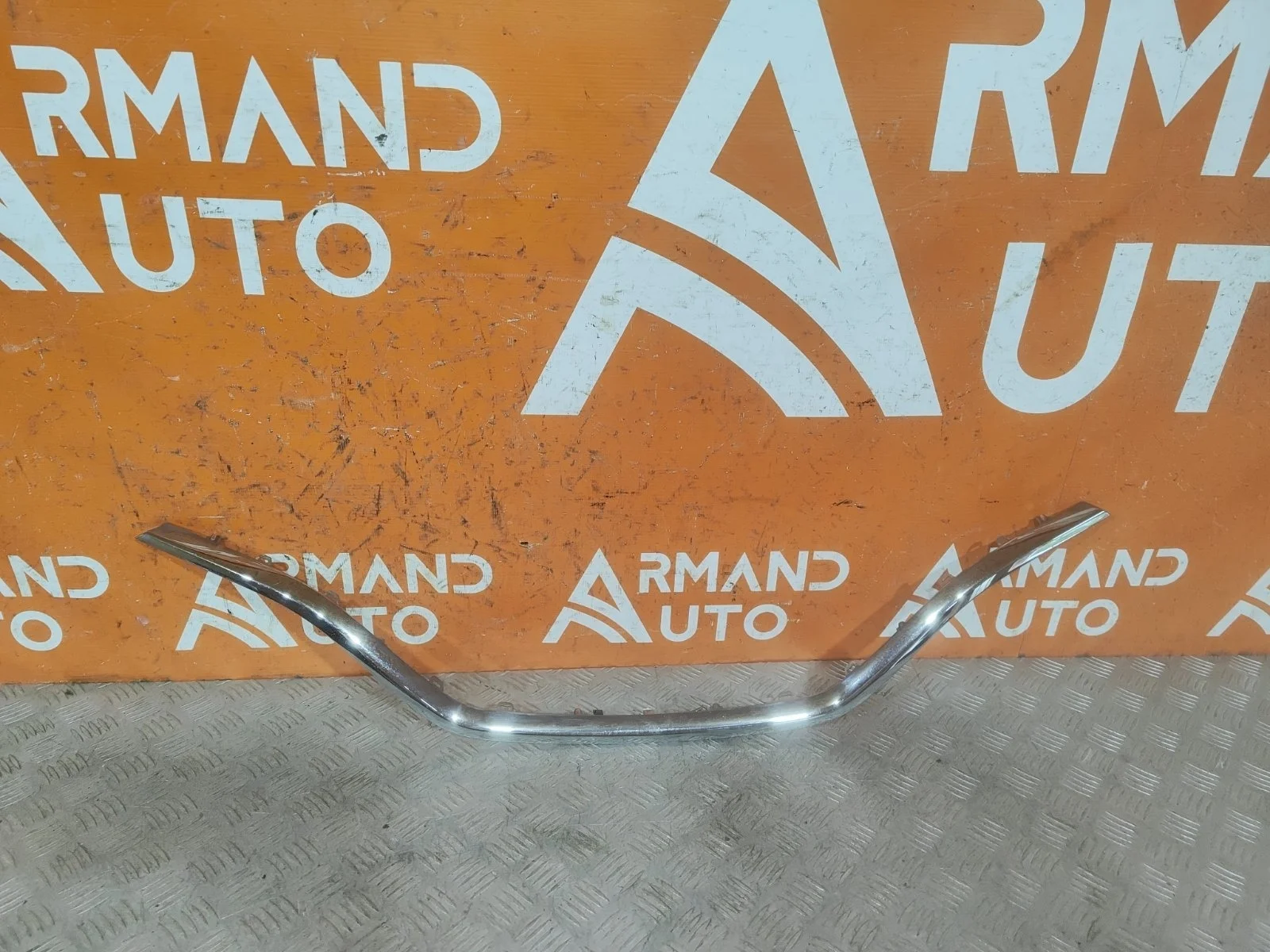 Накладка решетки радиатора Renault Kaptur 2016-нв