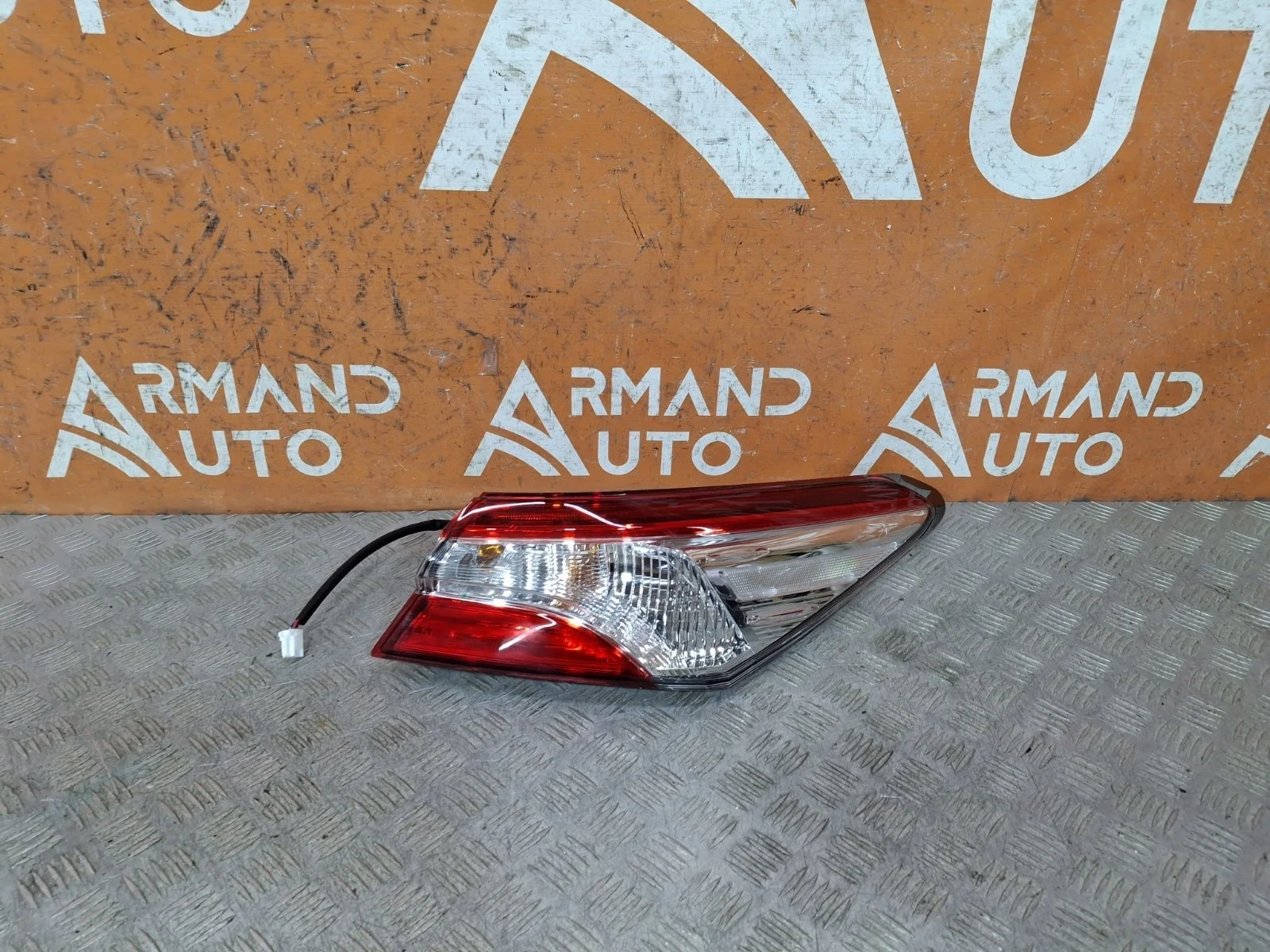 Фонарь внешний Toyota Camry 2017-нв 8 XV70