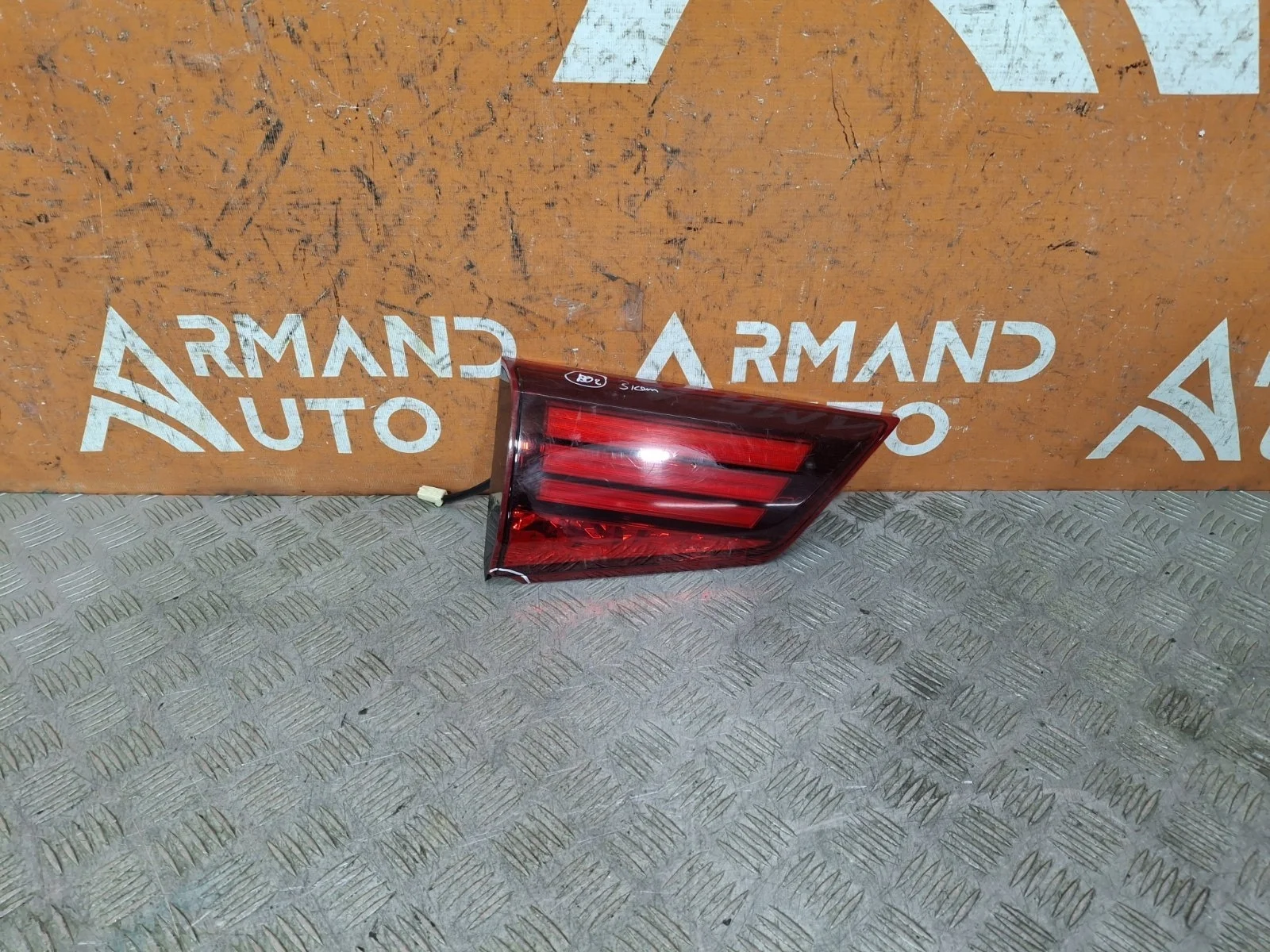 Фонарь внутренний Mitsubishi Outlander 2015-нв 3