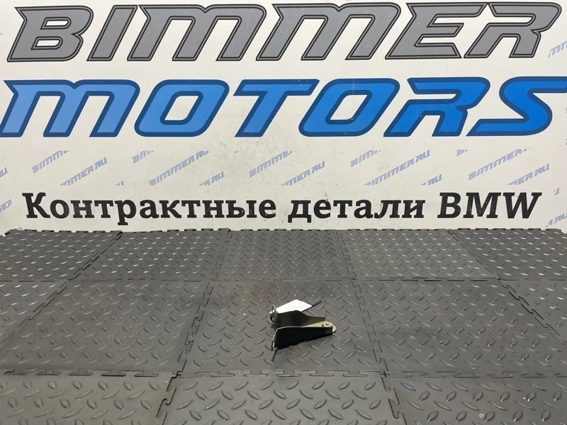 Кронштейн крыла Bmw 335I 2015 41358066938 F30 N55B30A, правый