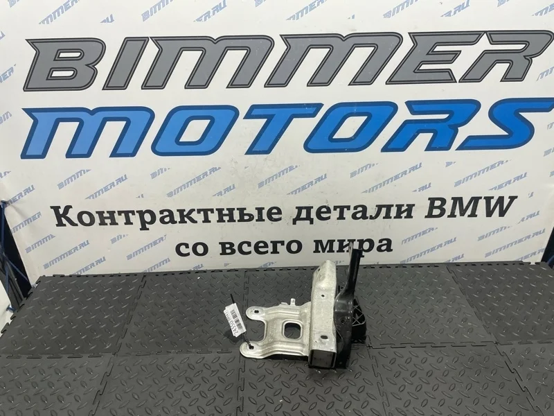 Кронштейн усилителя Bmw 335I 2015 51117266194 F30 N55B30A, правый