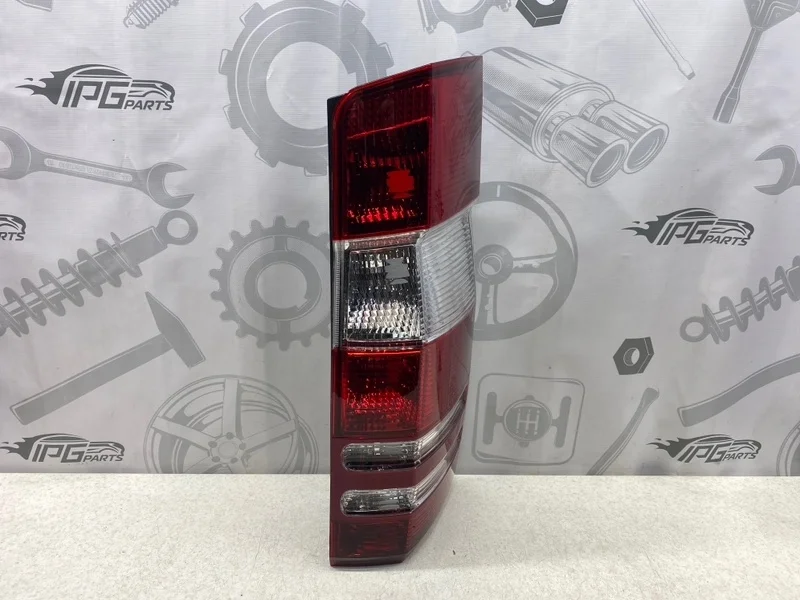 Фонарь задний правый Mercedes-benz Sprinter W906