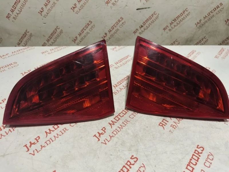 Фонарь задний Audi A4 B8 УНИВЕРСАЛ CDNF 2011
