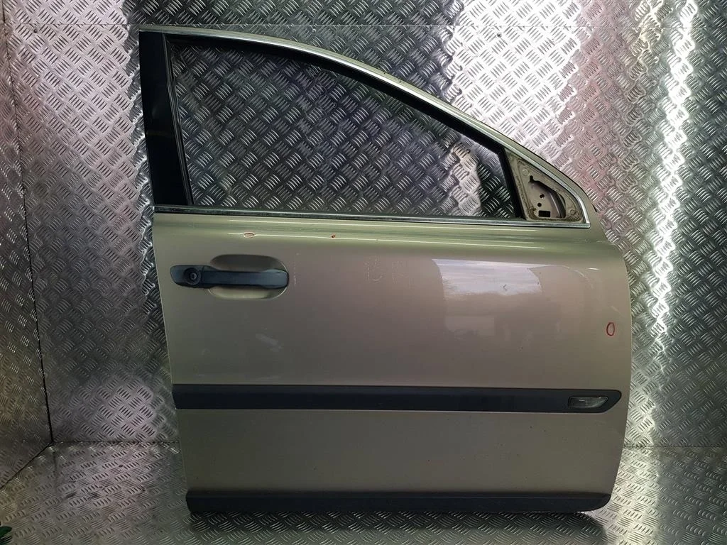 Дверь передняя правая VOLVO XC 90  2002-2014