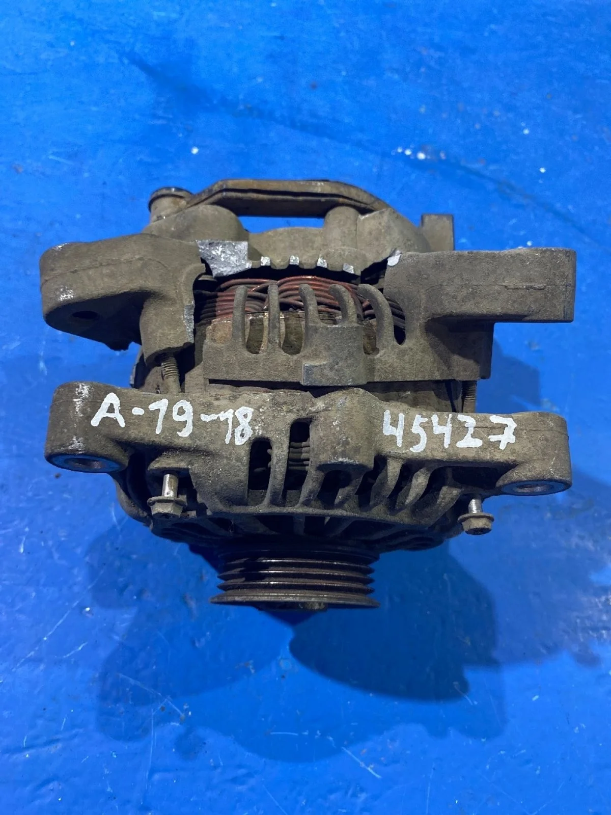 Генератор Peugeot 207 б.у