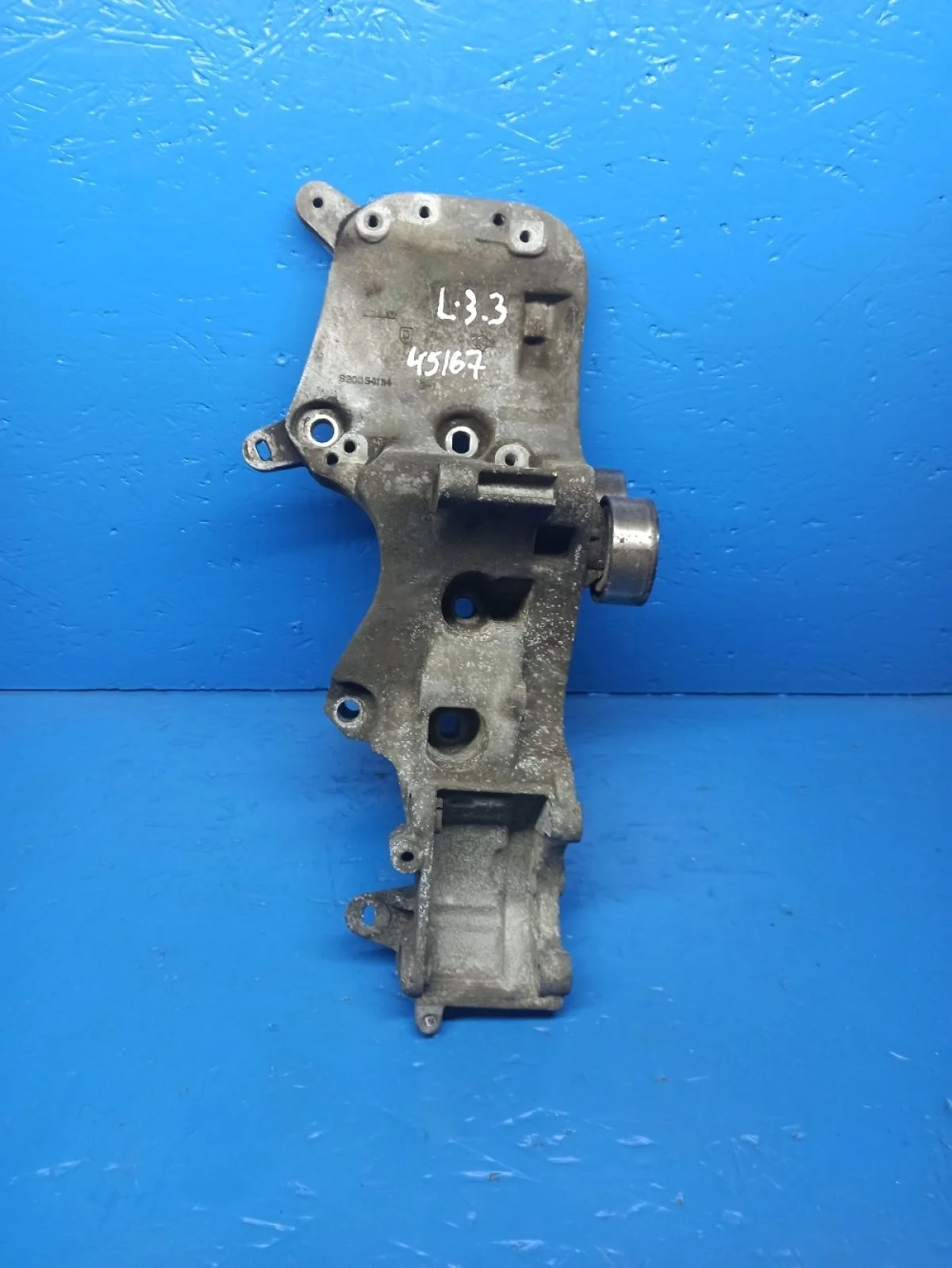 Кронштейн генератора Renault Logan I рестайлинг (2009—2015) б.у