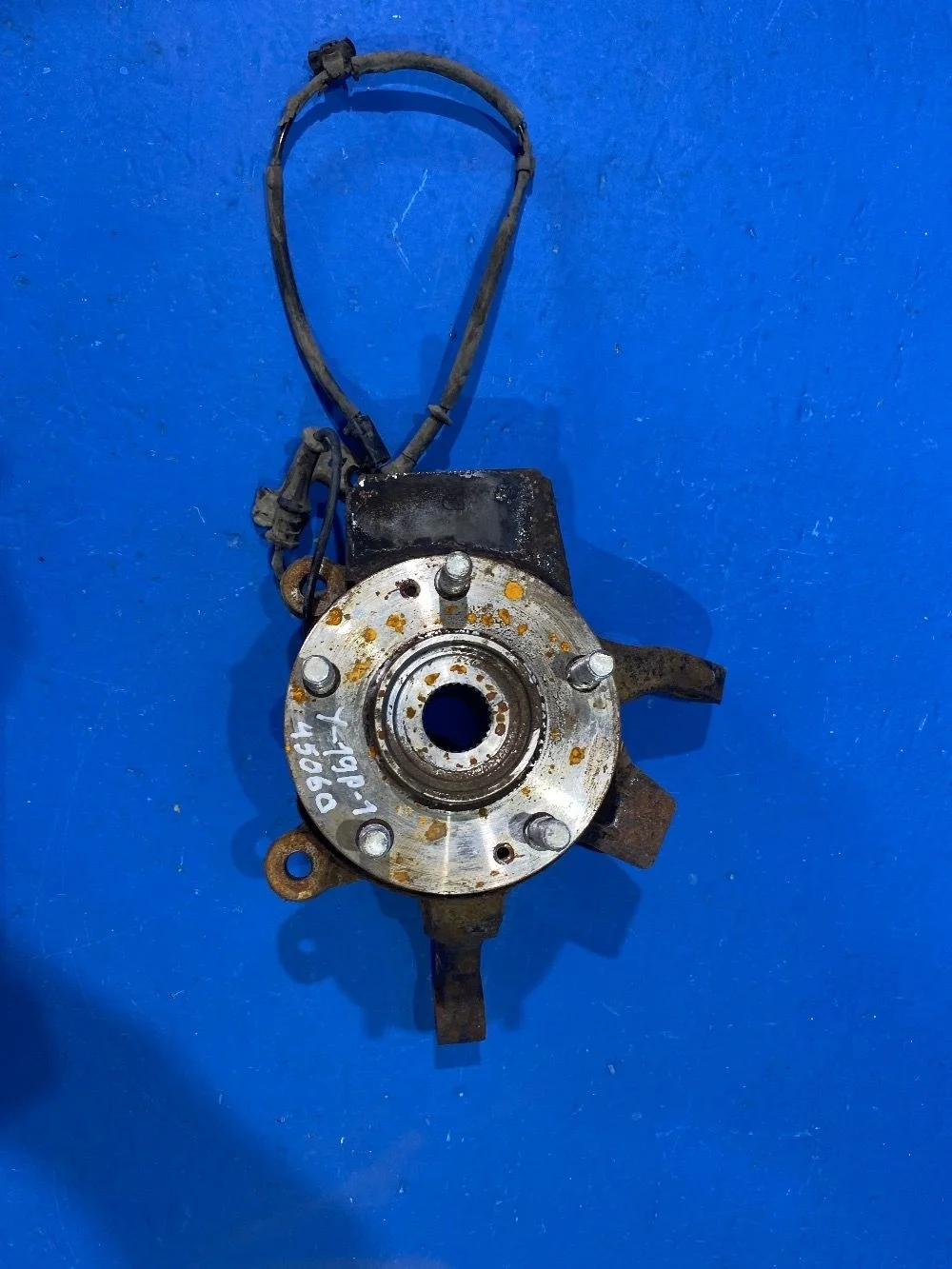 Кулак поворотный передний правый Kia Ceed JD 1 б.у