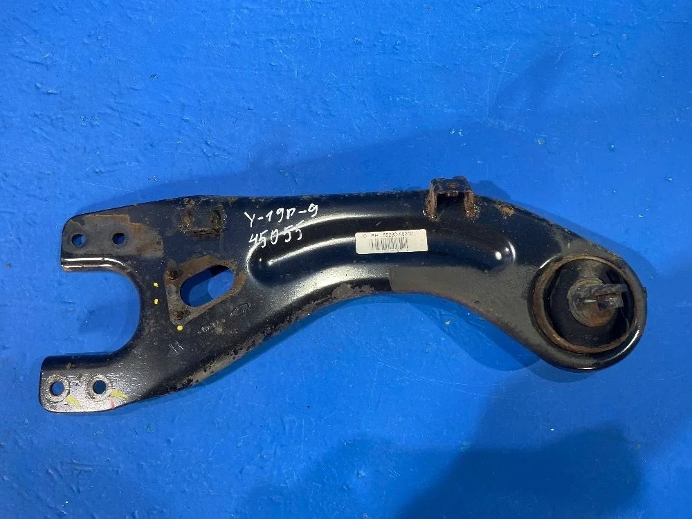 Рычаг задний продольный правый  Kia Ceed 12-18 б.у