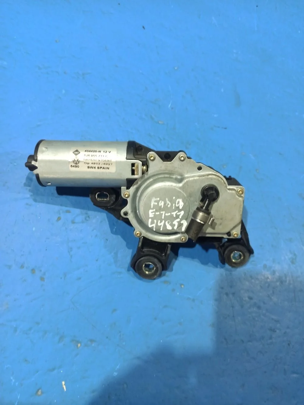 Мотор стеклоочистителя задний Volkswagen Golf Mk4 (1997—2006) б.у