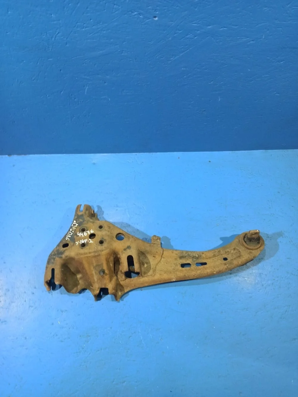 Рычаг продольный задний правый Mazda 6 GG LF 2003 б.у