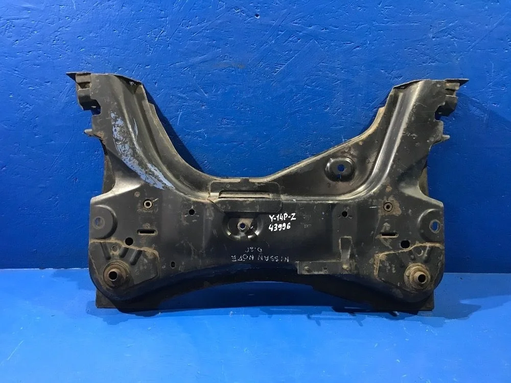 Балка подмоторная (подрамник) Nissan Note E11 (2005—2009) б.у