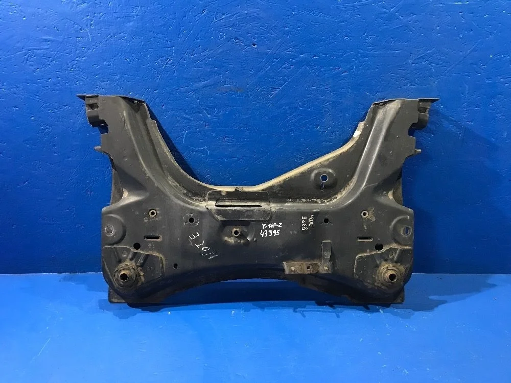 Балка подмоторная (подрамник) Nissan Note E11 (2005—2009) б.у