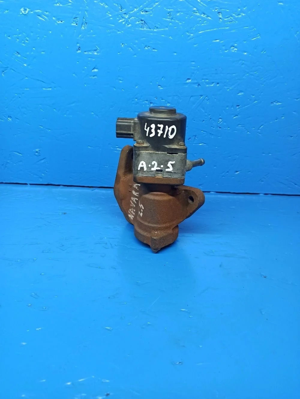 Клапан рециркуляции выхлопных газов (EGR) Nissan Navara D40 (2004—2010) б.у