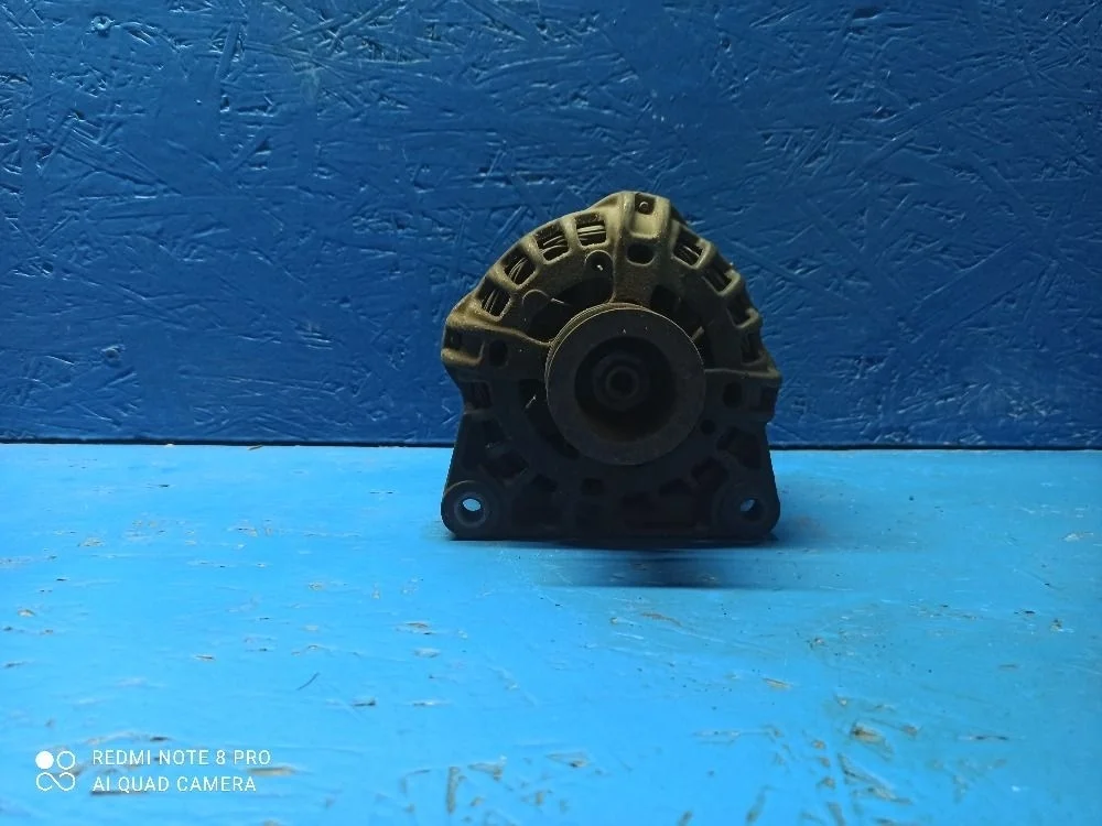 Renault logan Sandero  генератор б.у