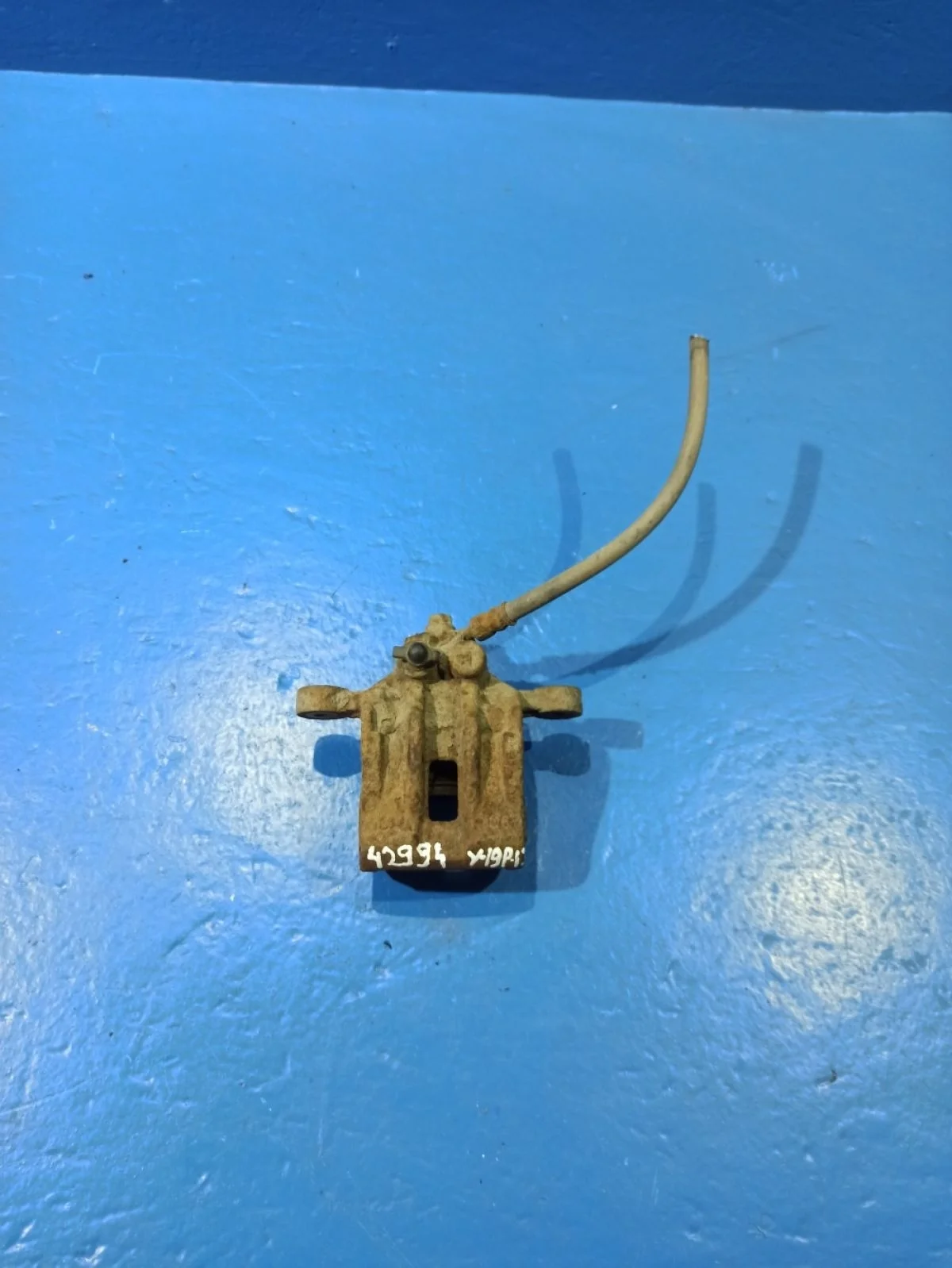 Суппорт тормозной задний левый Kia Ceed G4FC 2006 б.у