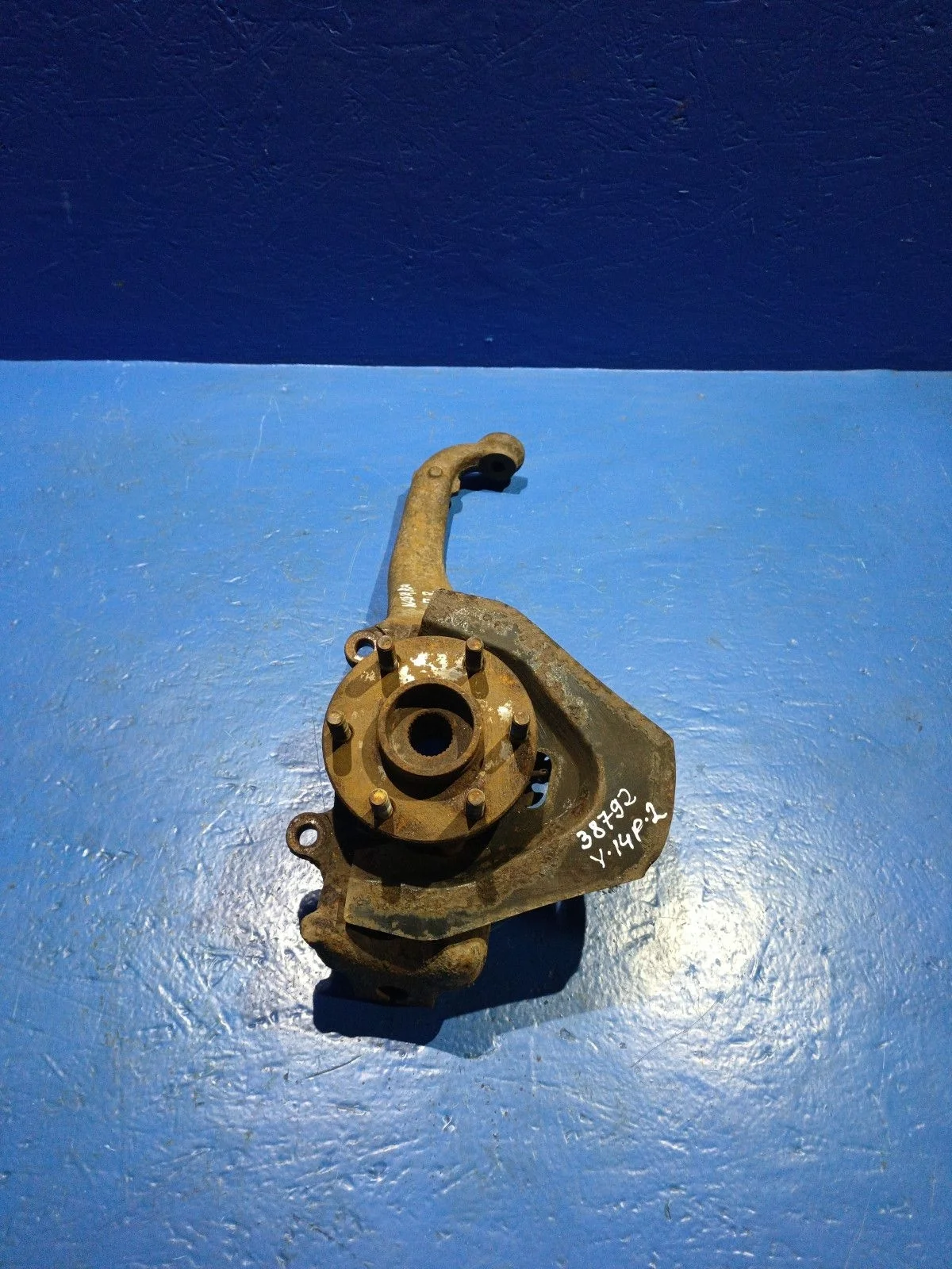 Кулак поворотный правый Nissan Pathfinder III (2004—2010) б.у