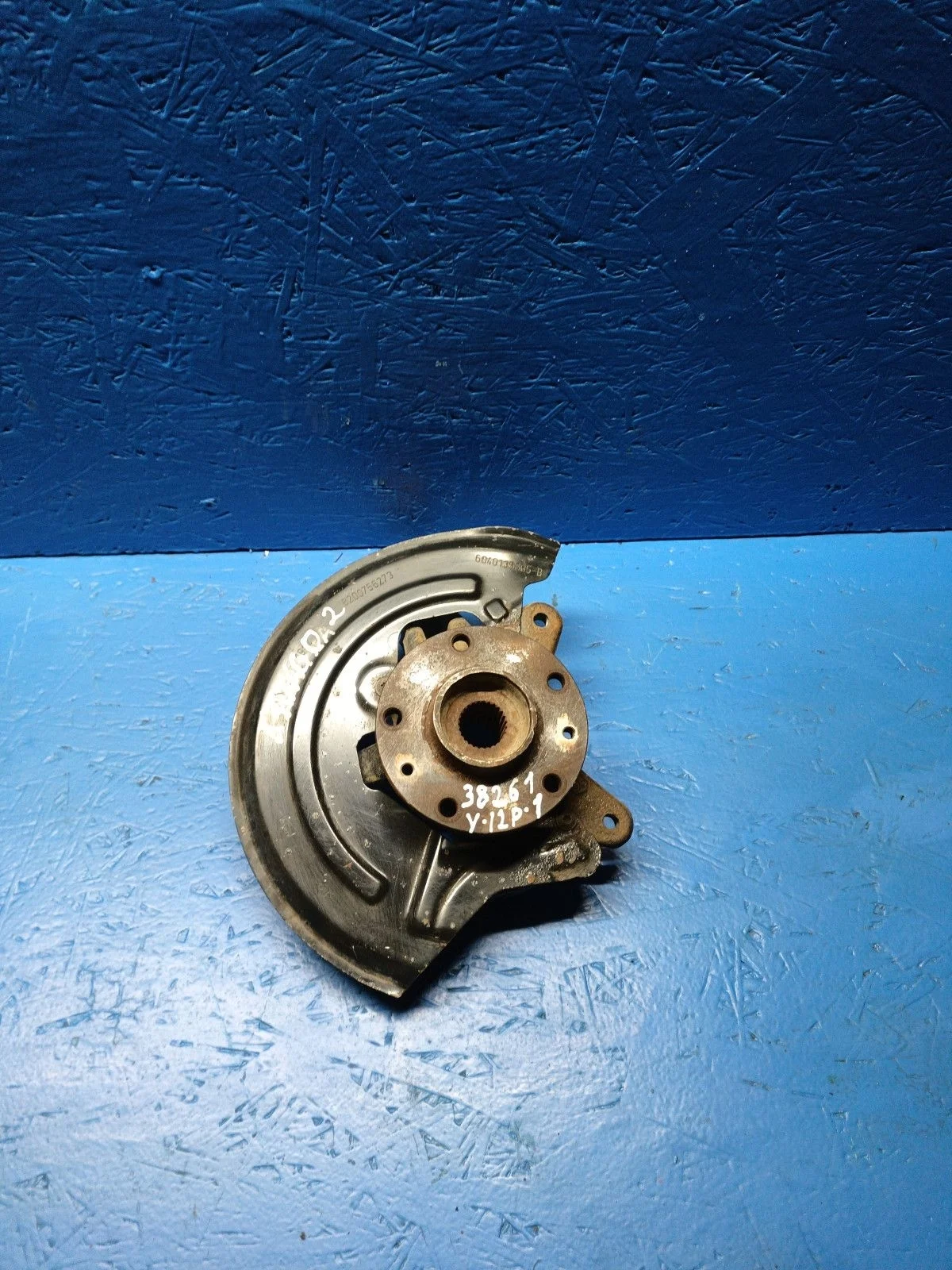 Кулак поворотный правый Renault Kangoo II (2008—2013) б.у