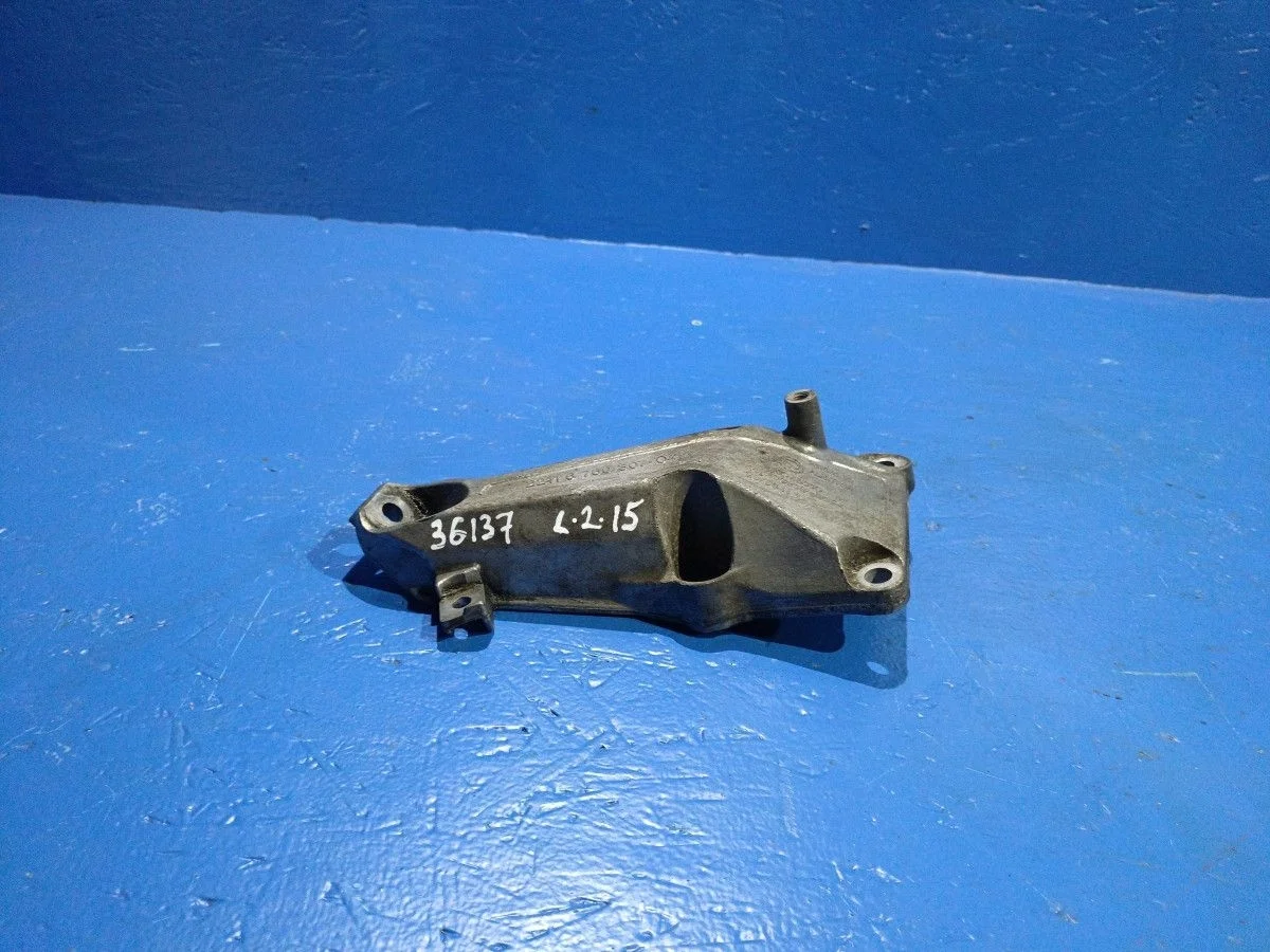 Кронштейн опоры двигателя BMW 3 серия E90/E91/E92/E93 (2005—2010) б.у