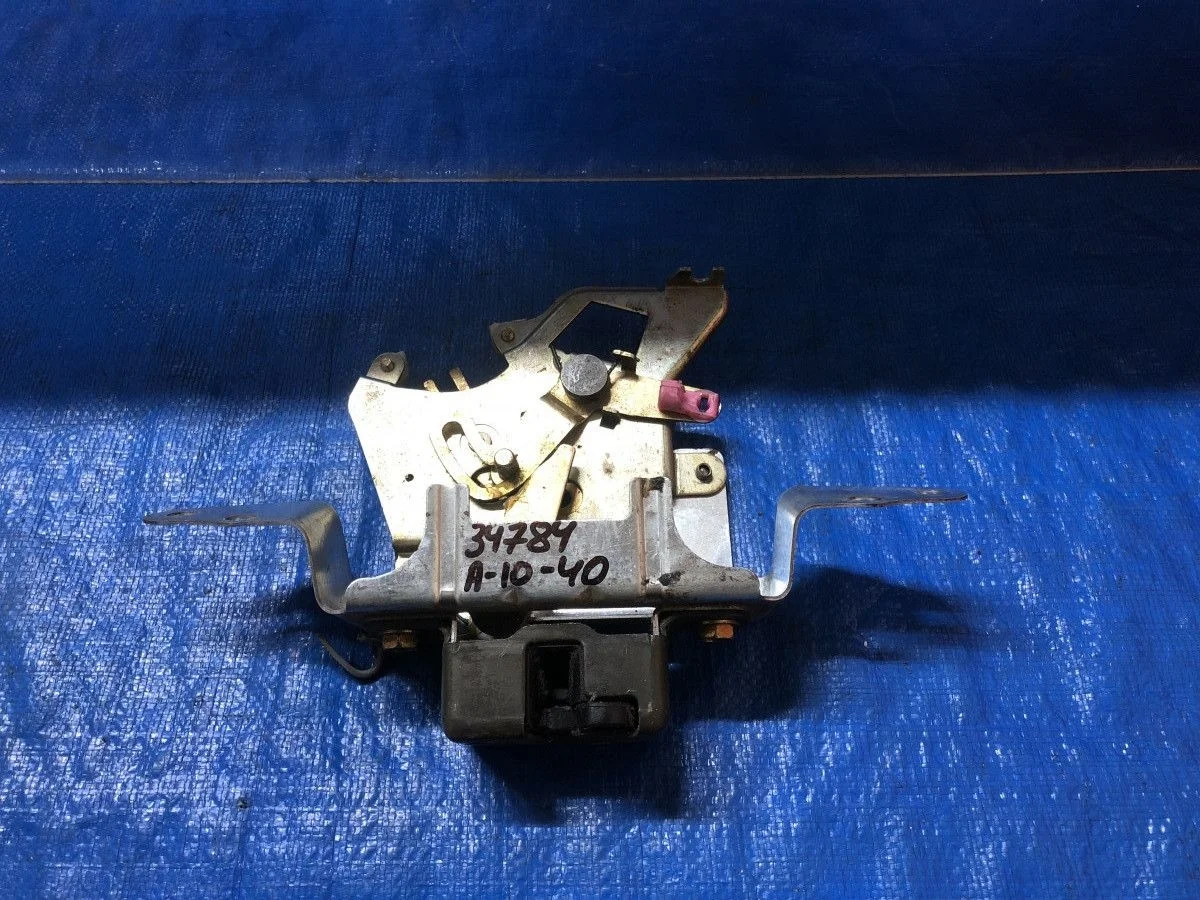 Замок багажника Nissan Pathfinder III (2004—2010) б.у