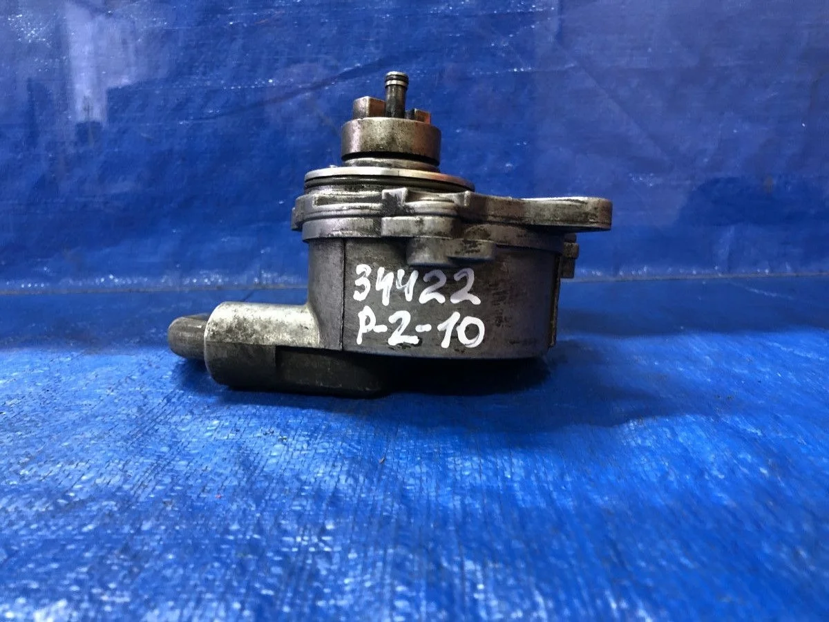 Вакуумный насос Mercedes-Benz Vito W638 (1996—2003) б.у