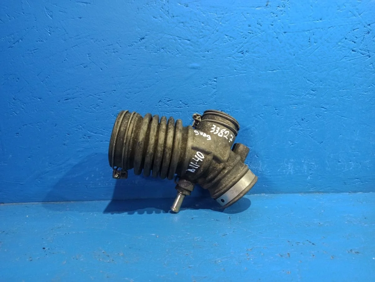 Патрубок воздушный Nissan Almera Classic I (2006—2013) б.у