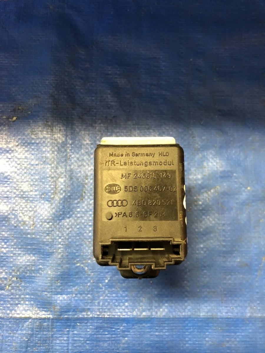 Резистор отопителя ( реостат,ёжик печки ) Audi A6 C5 (1997—2001) б.у