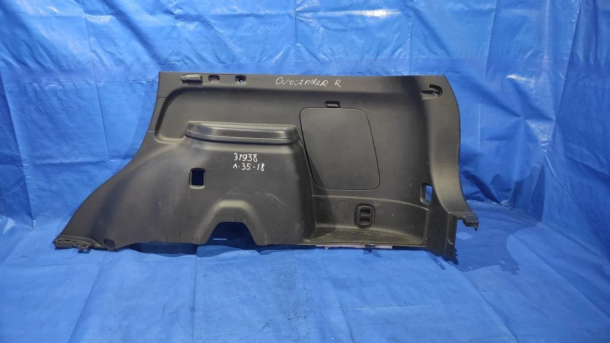 Обшивка багажника правая Mitsubishi Outlander III рестайлинг 3 (2018—2025) б.у