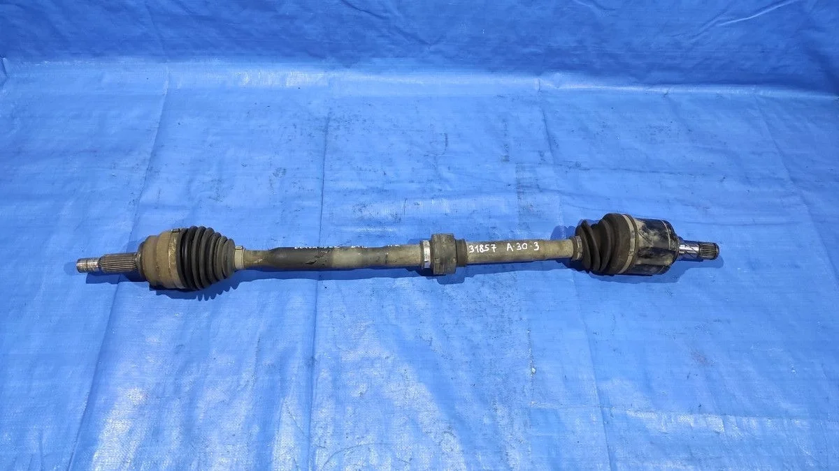 Привод правый Outlander 3 2.0 вариатор б.у