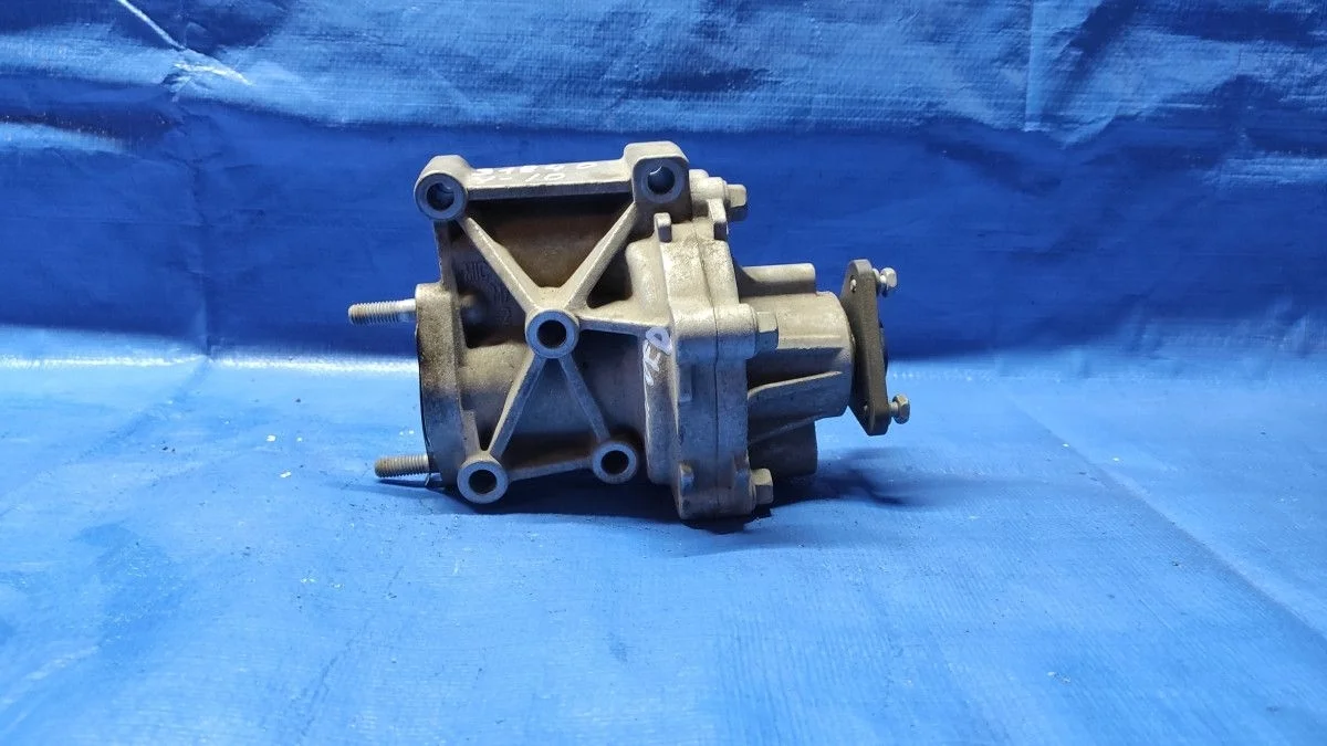 Насос водяной (Помпа) Mitsubishi Outlander III рестайлинг 3 (2018—2025) б.у