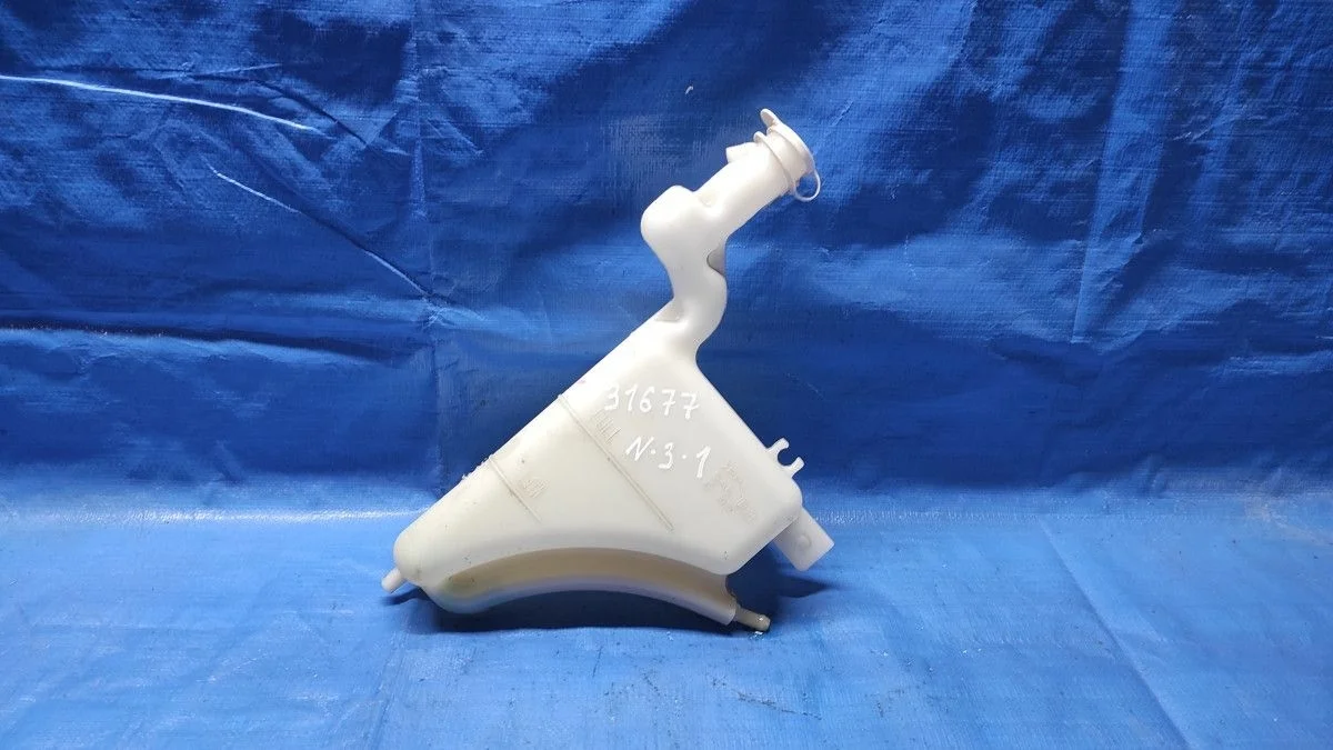 Бачок расширительный Mitsubishi Outlander III рестайлинг 3 (2018—2025) б.у