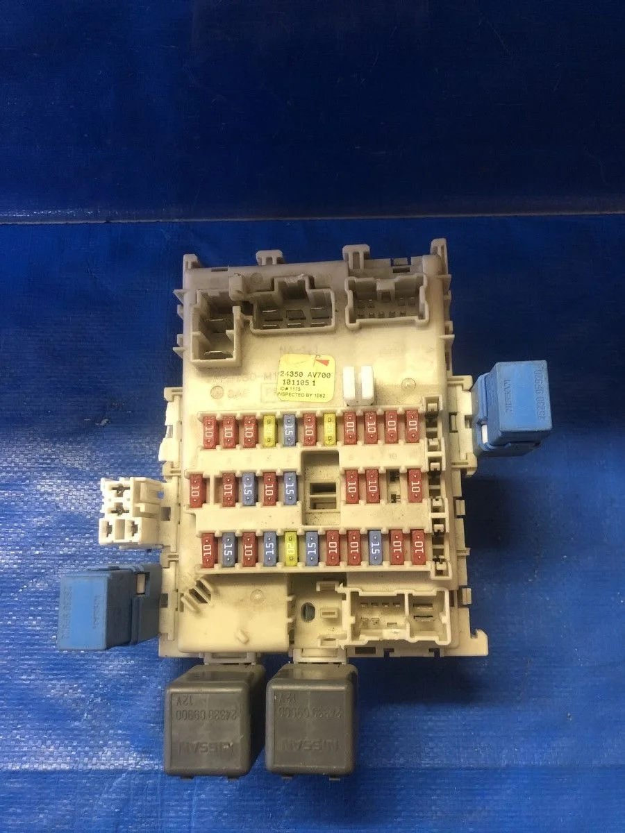 Блок предохранителей Nissan Primera P12 (2001—2008) б.у