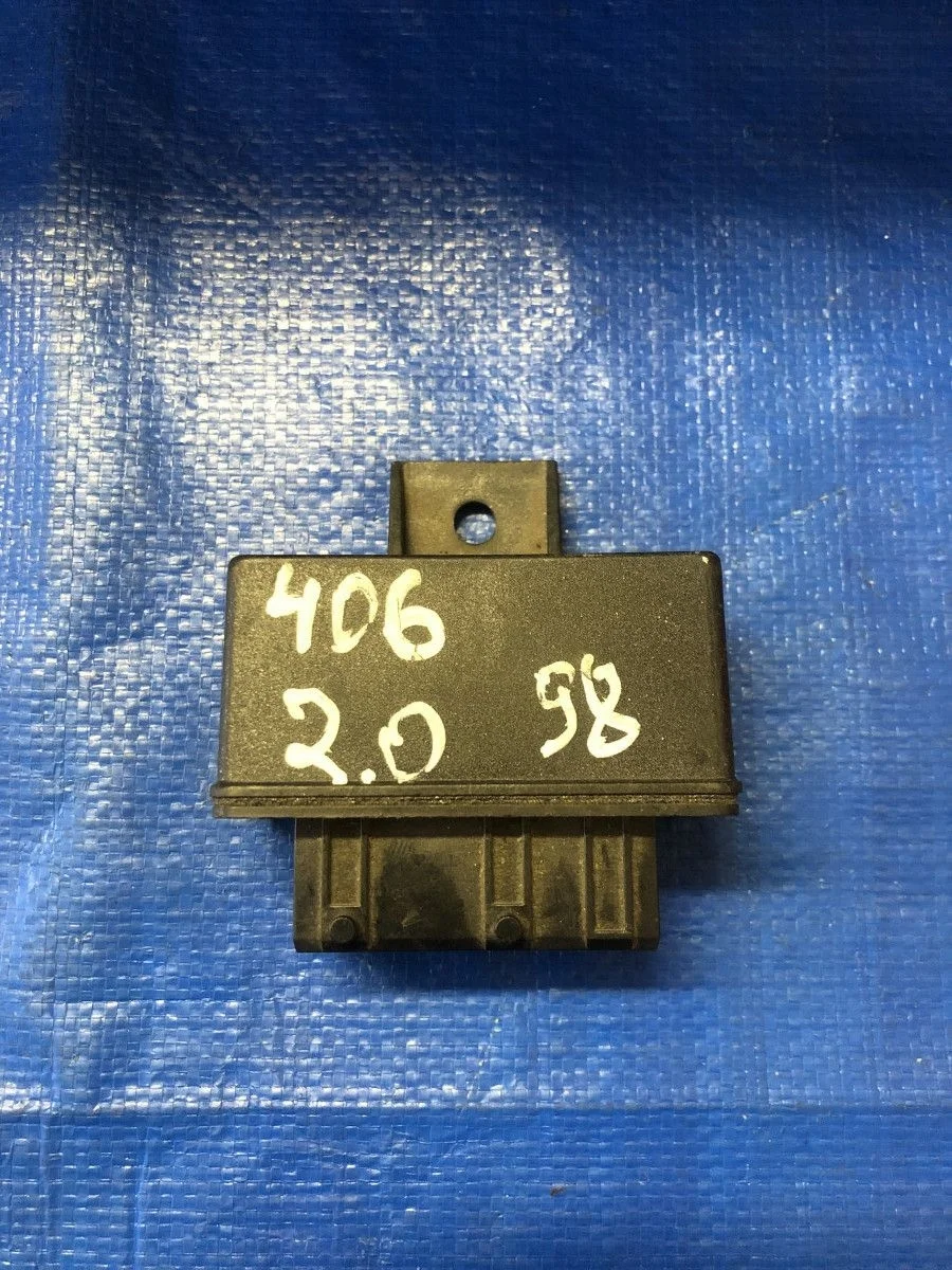 Блок управления топливным насосом Peugeot 406 I (1995—2003) б.у