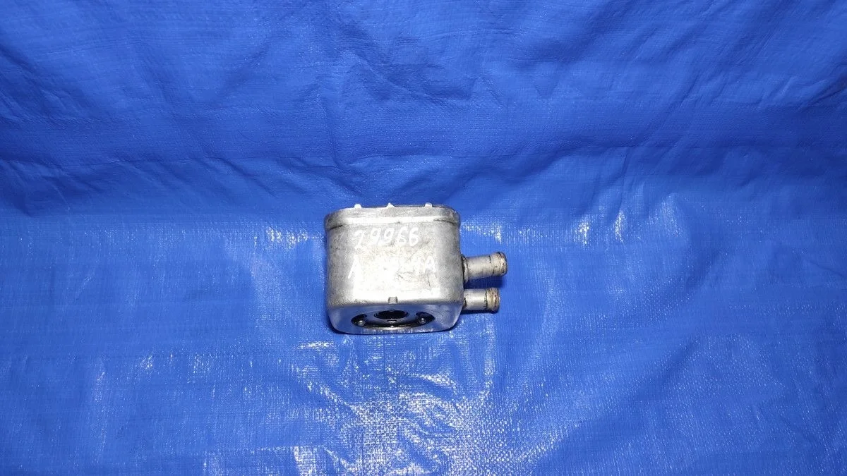 Теплообменник масляного фильтра Audi A6 C5 (1997—2001) б.у