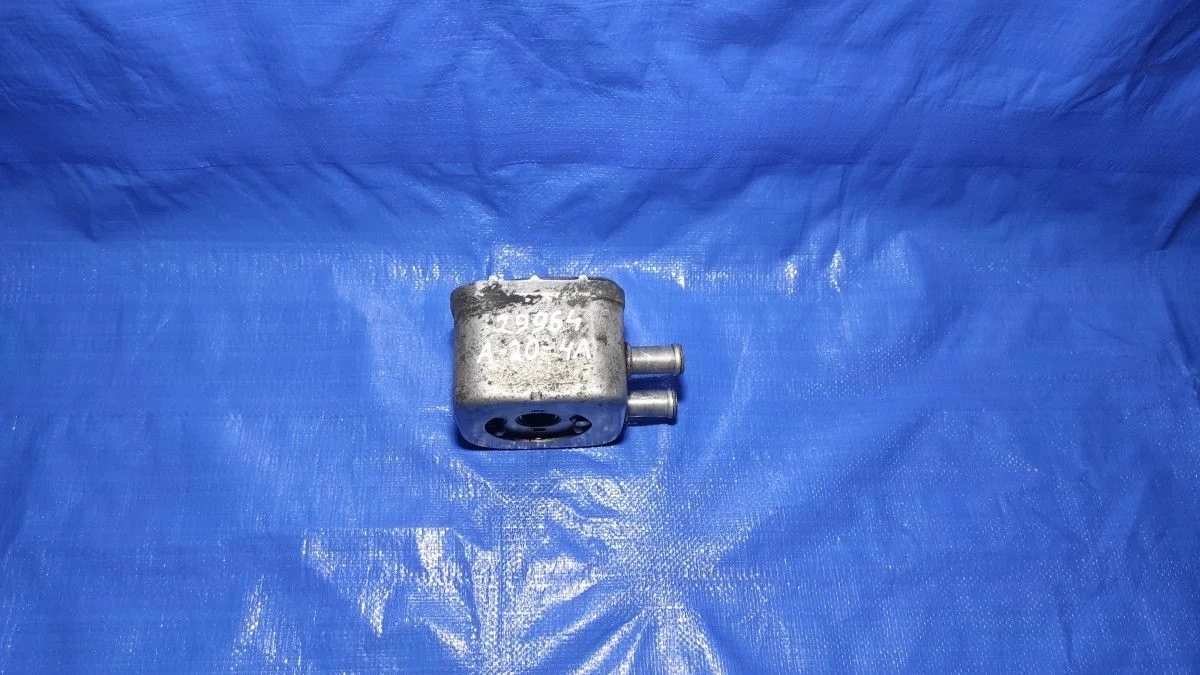 Теплообменник масляного фильтра Audi A6 C5 (1997—2001) б.у