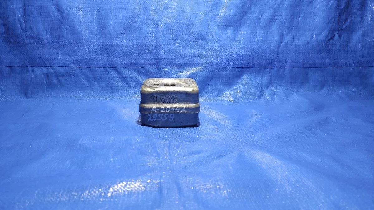 Теплообменник масляного фильтра Audi A6 C5 (1997—2001) б.у