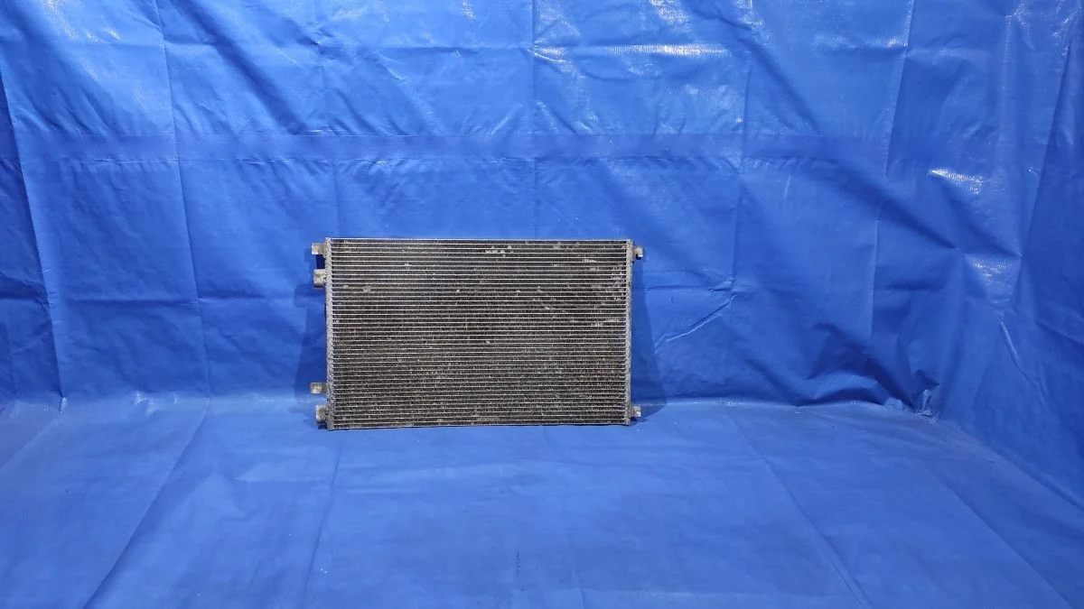 Радиатор кондиционера Renault Megane II (2002—2006) б.у