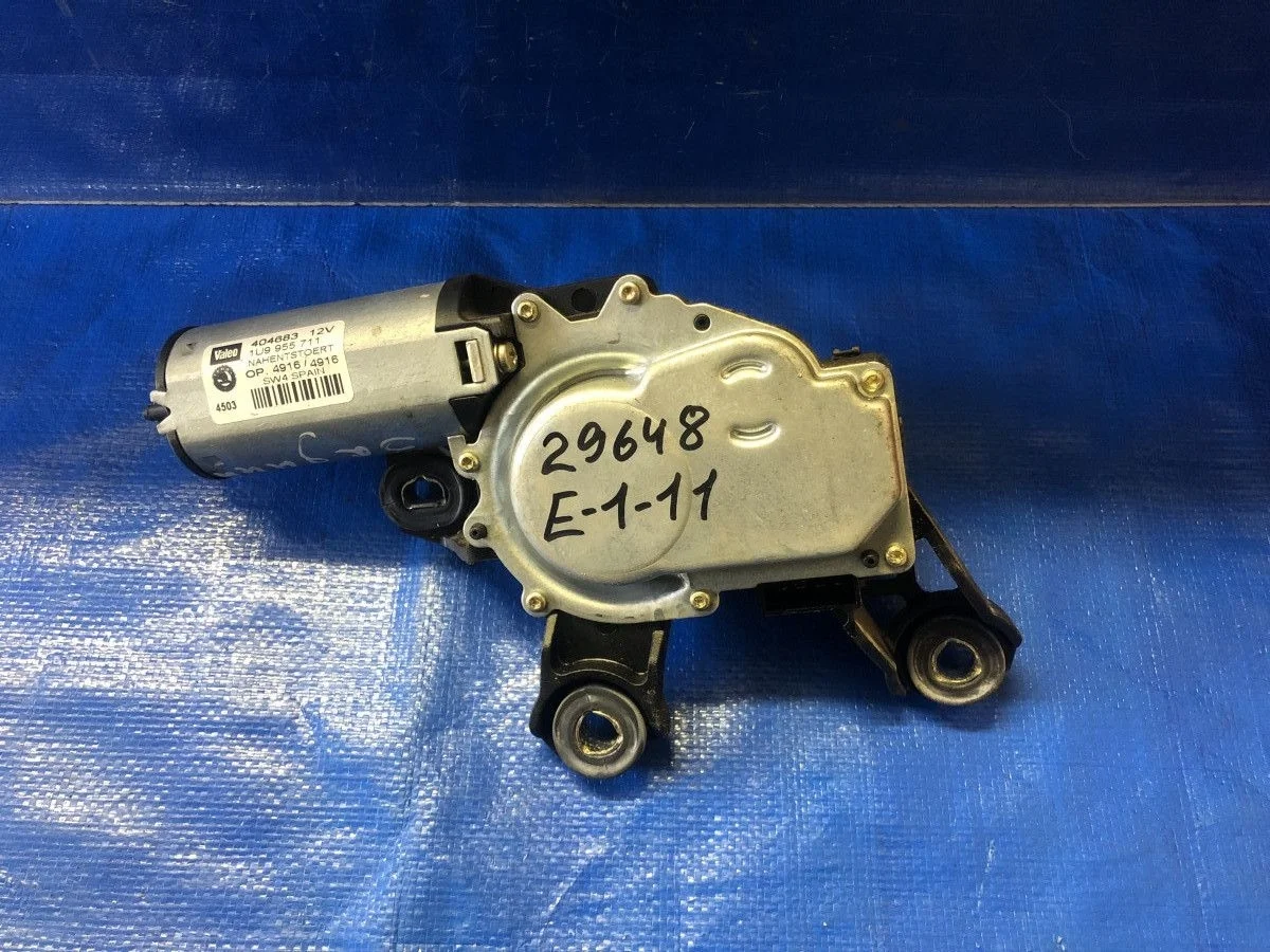 Мотор стеклоочистителя задний Skoda Octavia I рестайлинг (2000—2011) б.у