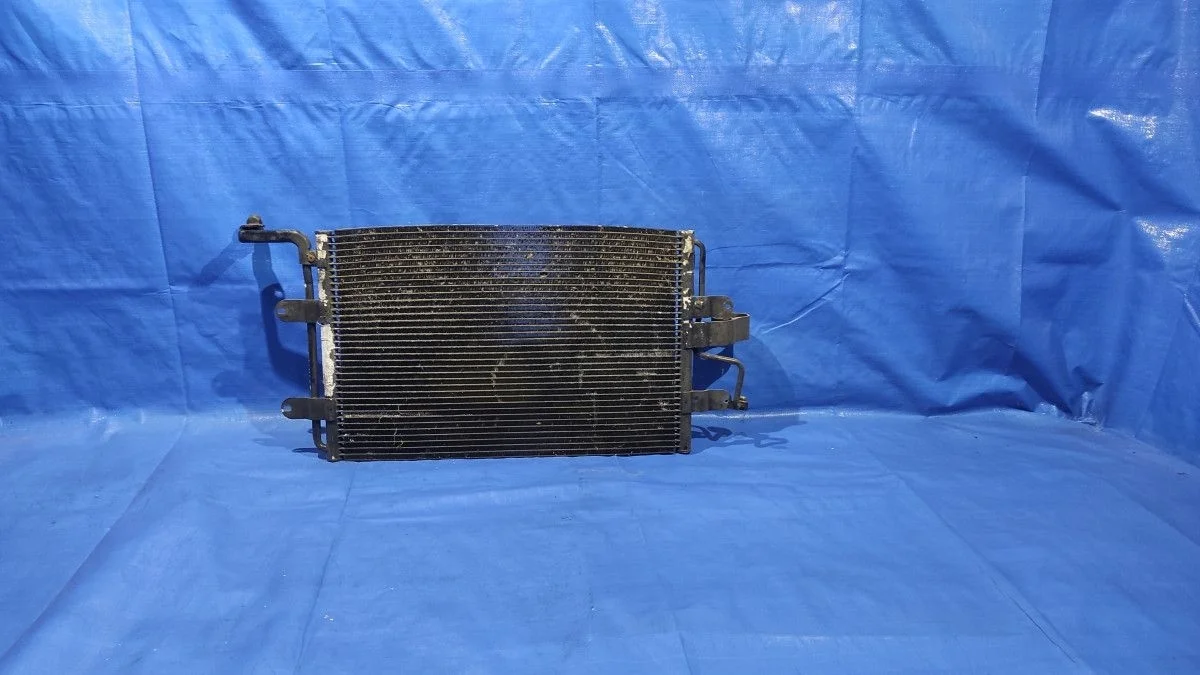 Радиатор кондиционера Volkswagen Golf Mk4 (1997—2006) б.у