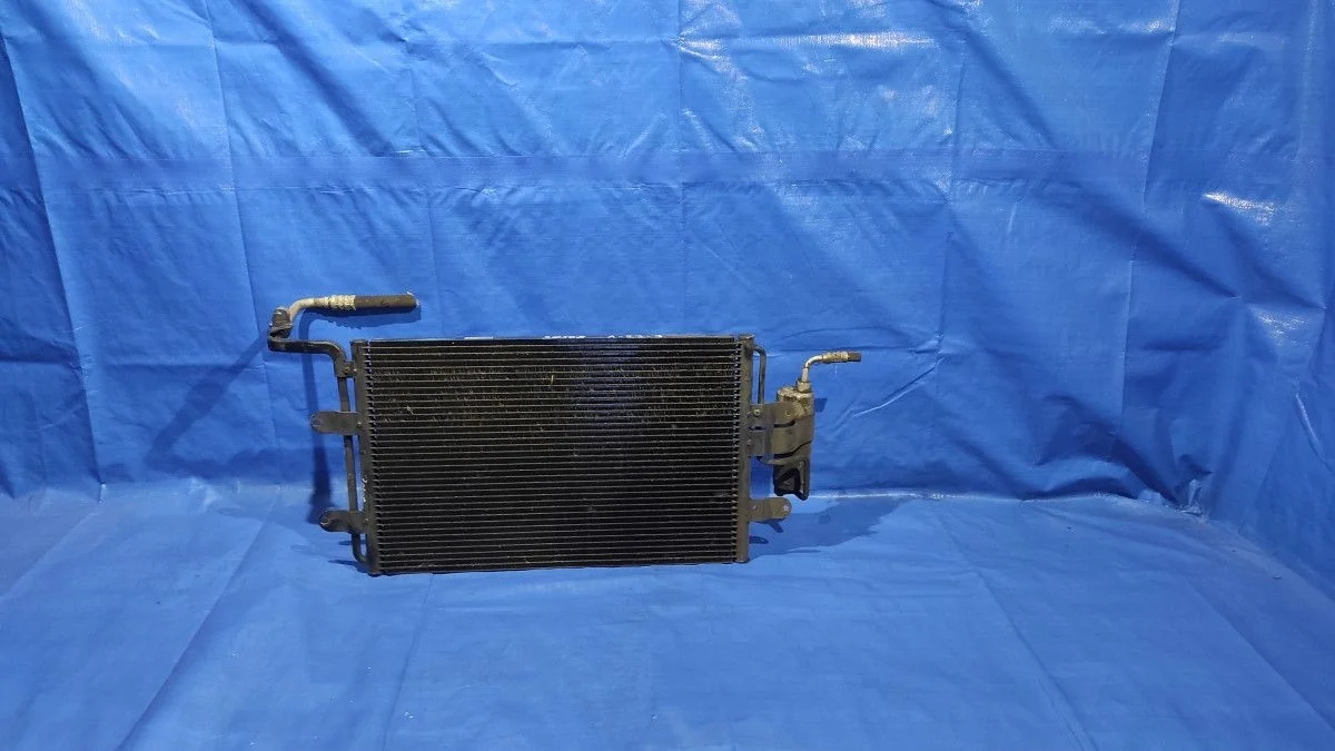 Радиатор кондиционера Volkswagen Golf Mk4 (1997—2006) б.у
