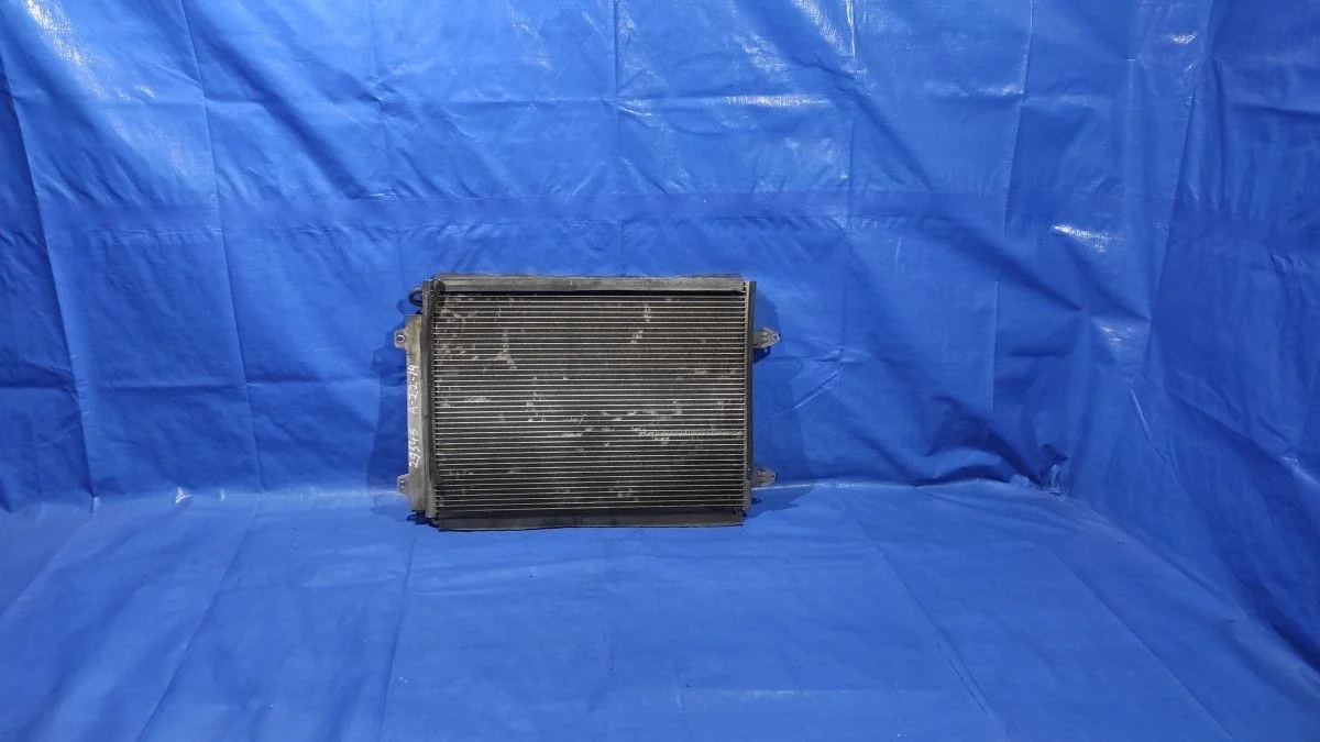 Радиатор кондиционера Volkswagen Passat B6 (2005—2010) б.у