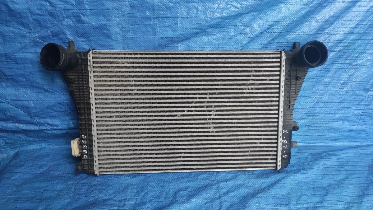 Интеркулер Volkswagen Passat B6 (2005—2010) б.у