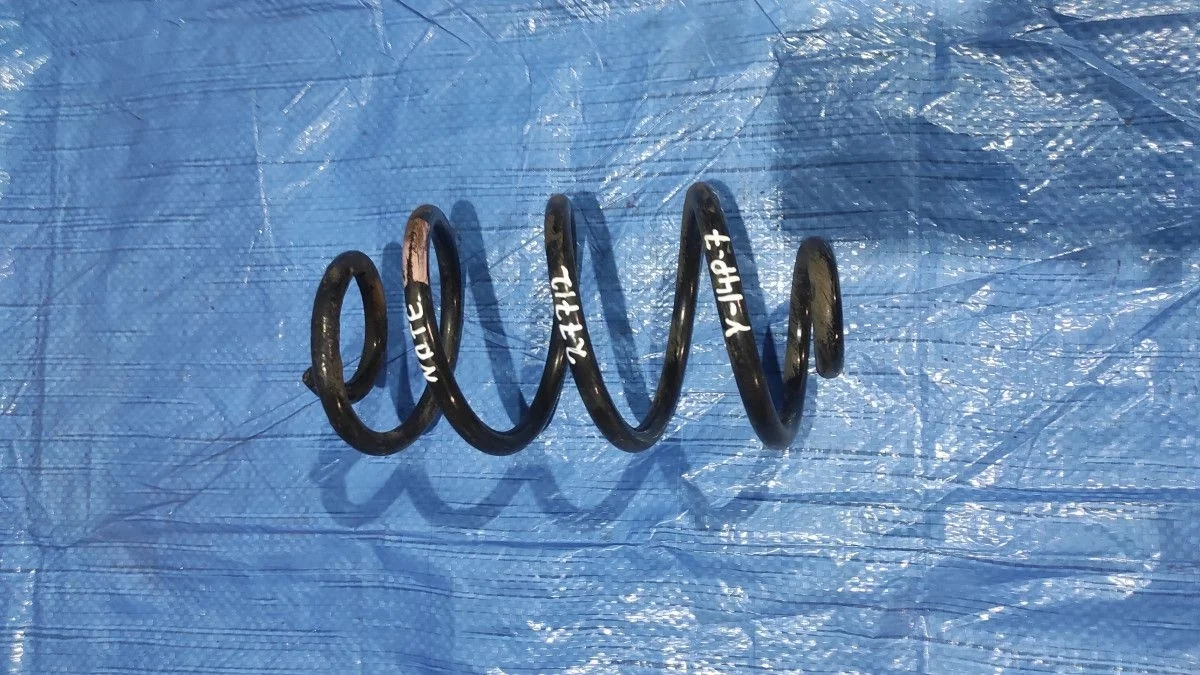 Пружина подвески задняя Nissan Note E11 рестайлинг (2008—2013) б.у