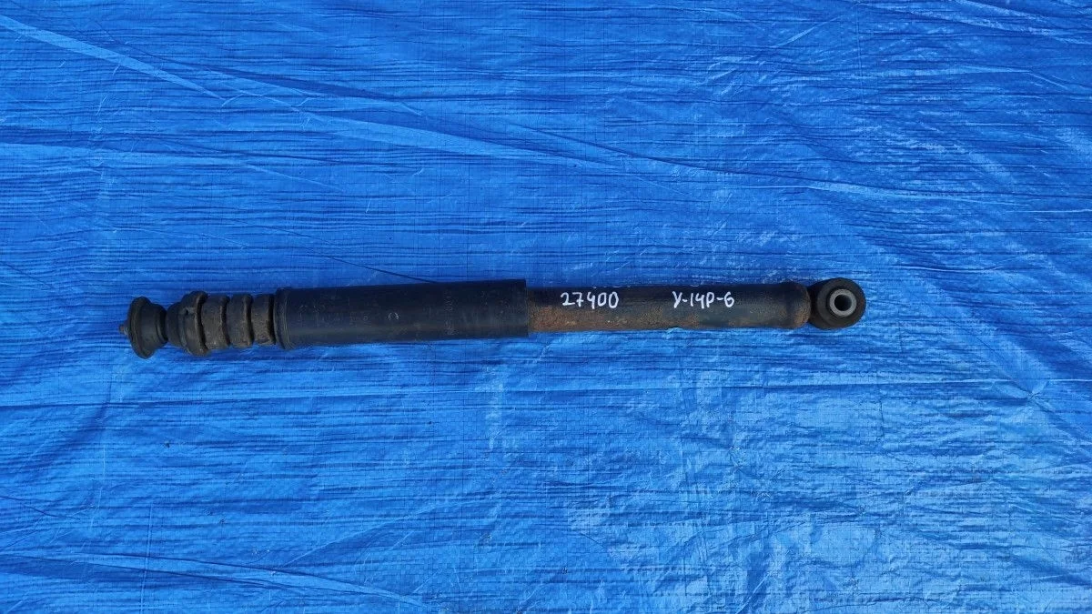 Амортизатор задний L=R Nissan Note E11 рестайлинг (2008—2013) б.у