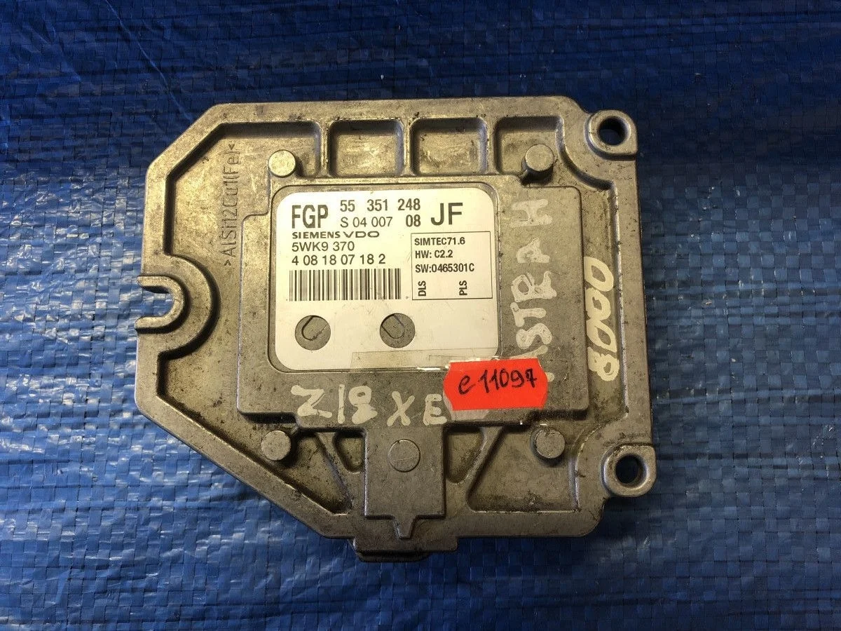 Блок управления двигателем Opel Astra H (2004—2007) б.у