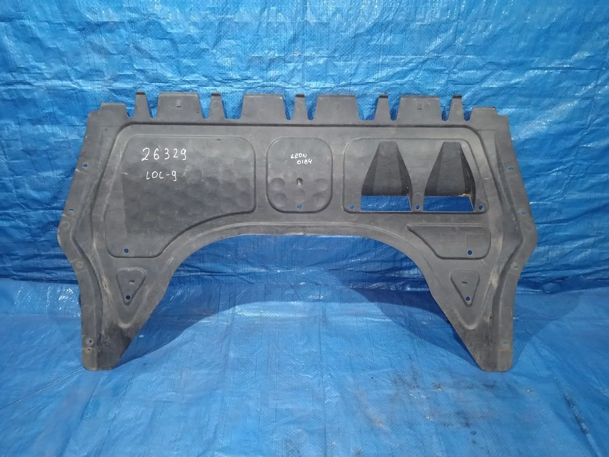 Пыльник моторного отсека центральный Volkswagen Jetta V (2005—2011) б.у