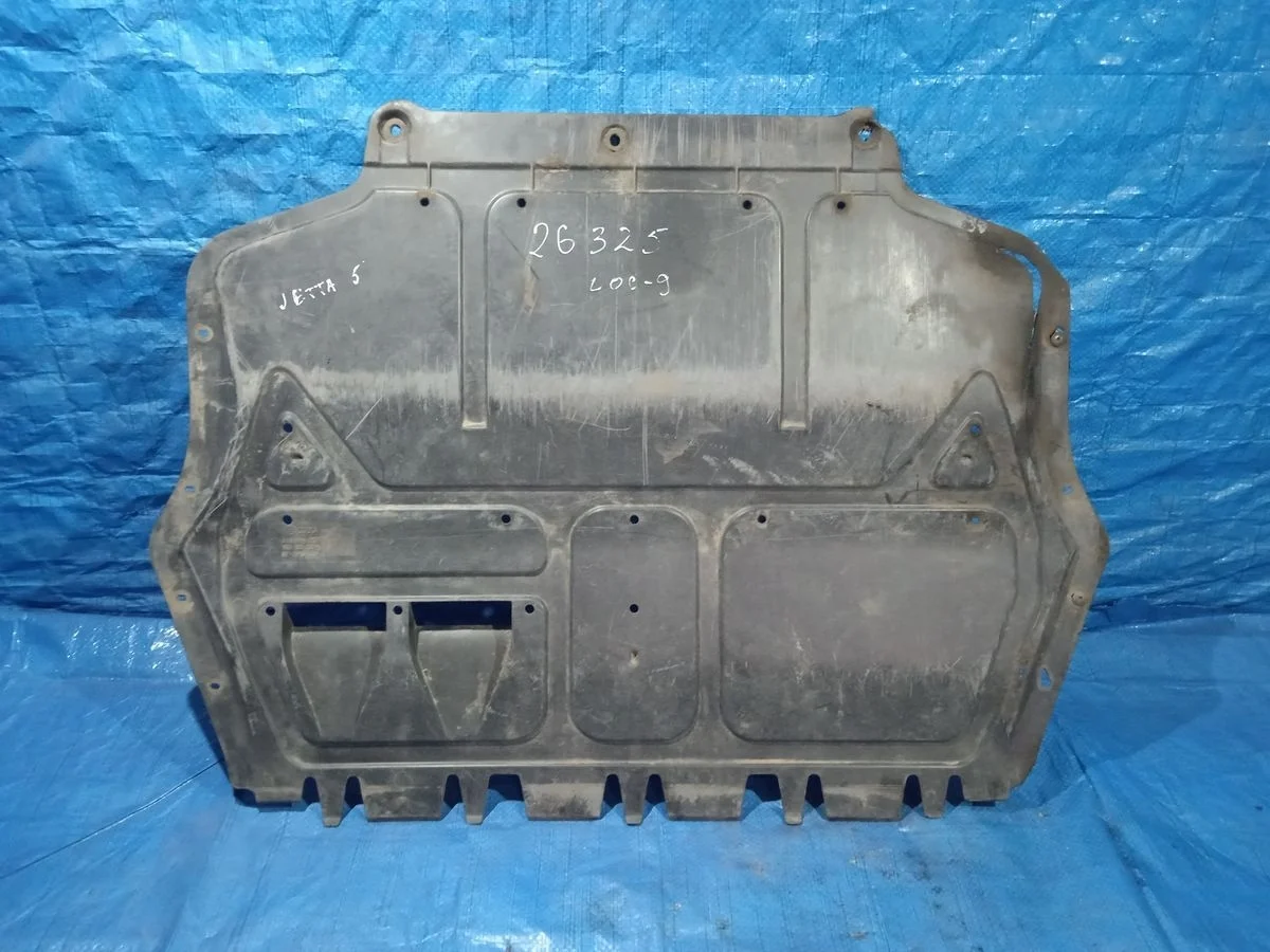 Защита двигателя Volkswagen Jetta V (2005—2011) б.у