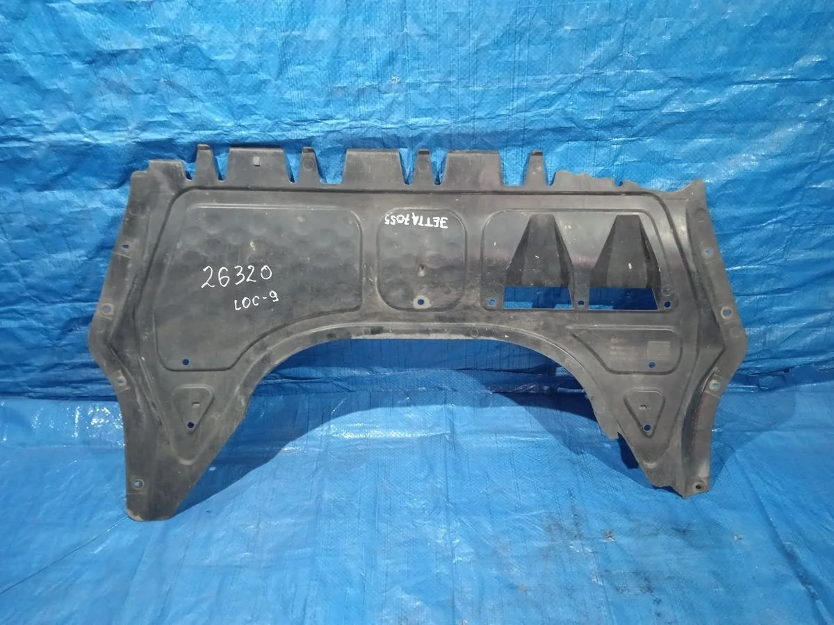 Пыльник моторного отсека центральный Volkswagen Jetta V (2005—2011) б.у