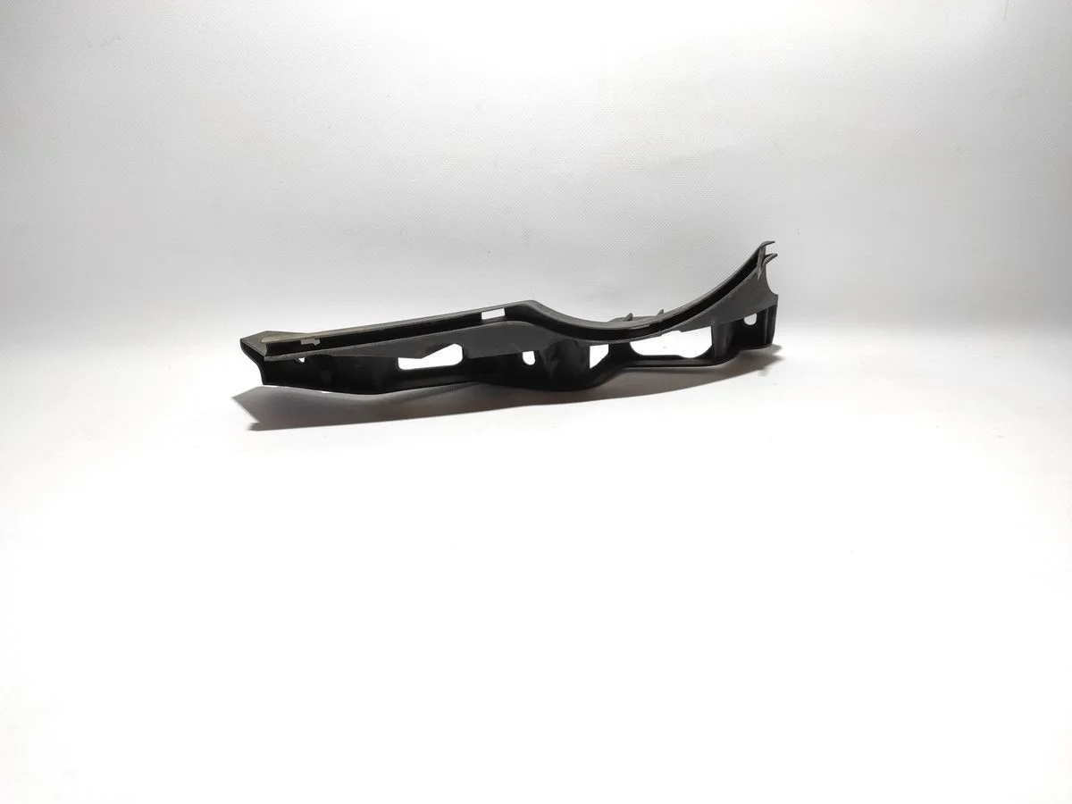 Кронштейн переднего бампера левый Volkswagen Passat B6 (2005—2010) б.у