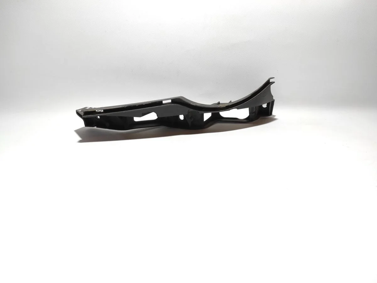 Кронштейн переднего бампера левый Volkswagen Passat B6 (2005—2010) б.у