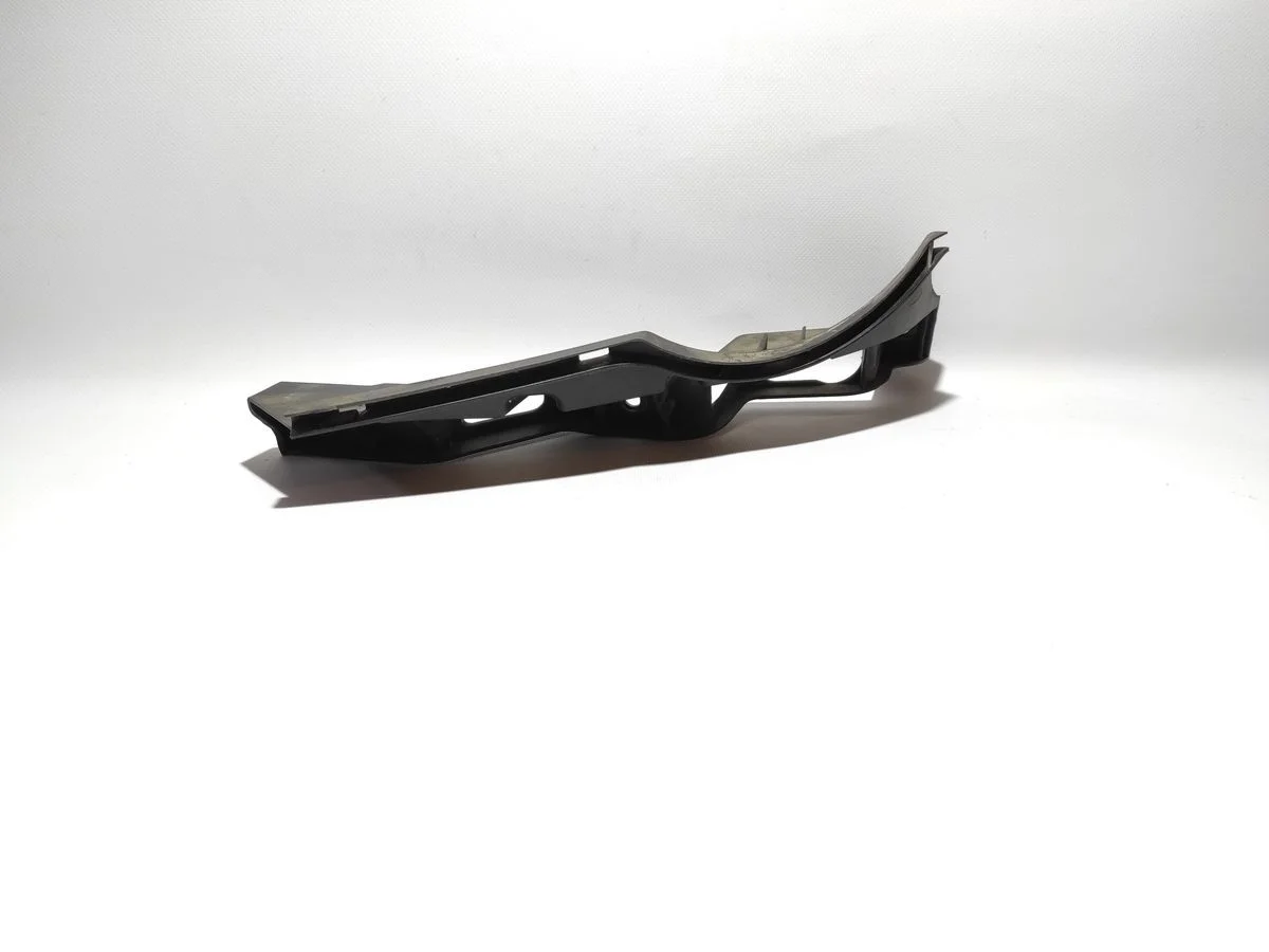 Кронштейн переднего бампера левый Volkswagen Passat B6 (2005—2010) б.у